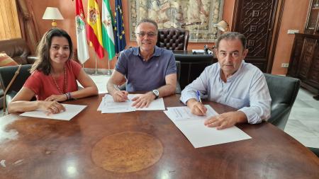 Image El Ayuntamiento colabora con las colonias de verano de la Hermandad del Rocío.